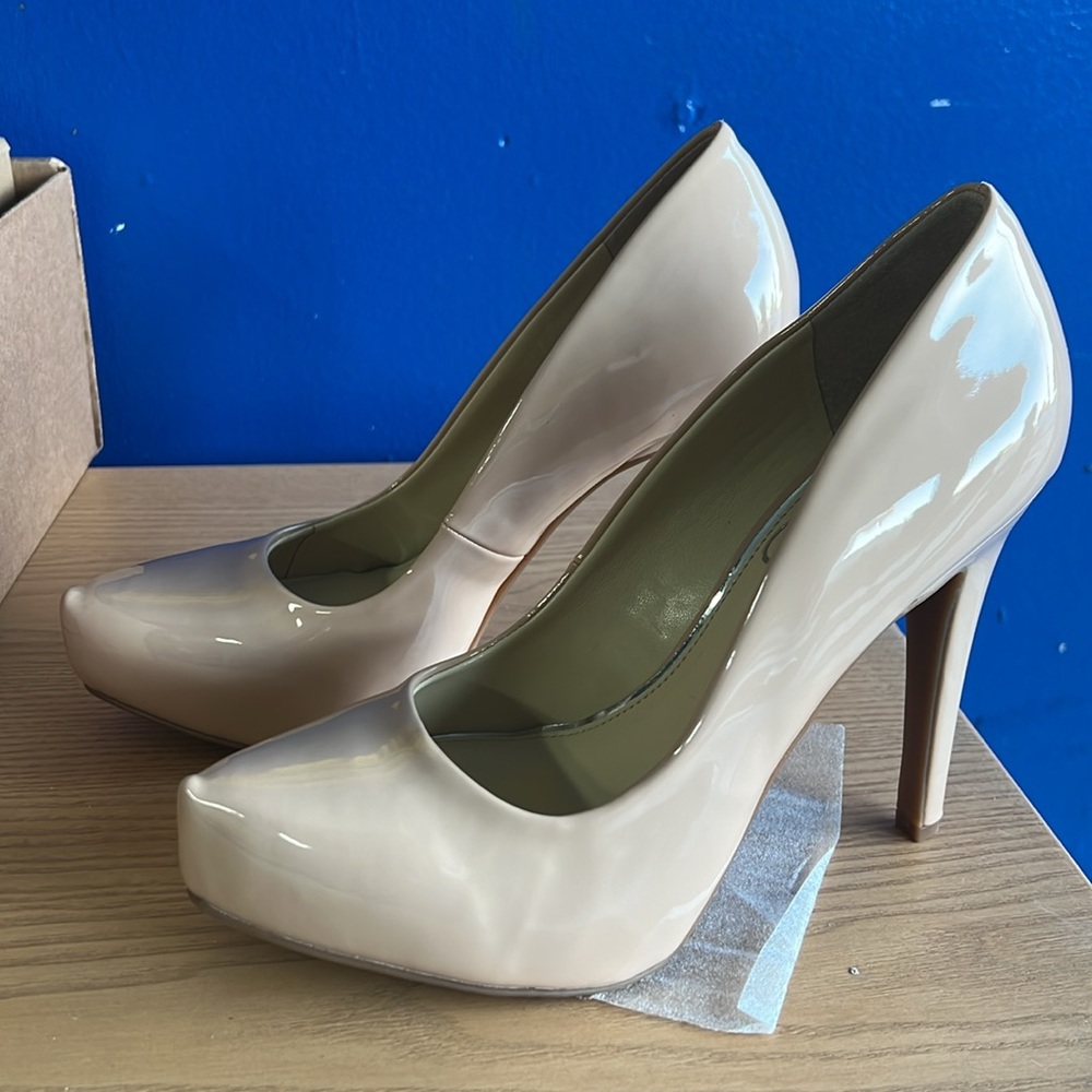 Jessica Simpson heels